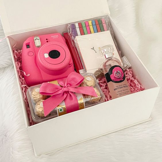 What to Get Your Girlfriend for Her Birthday