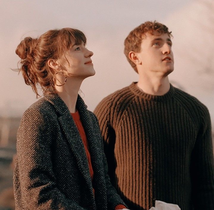 What Is a Long-Term Relationship? 4 Stages Of a Relationship